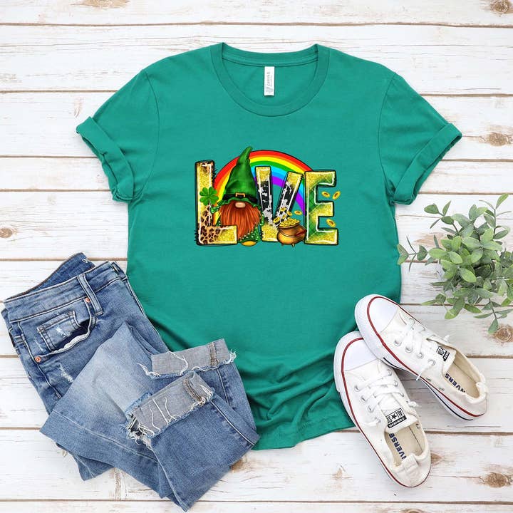 T-Shirt „Love With Gnome St. Patricks Day“ für den Großhandel von Sights Ink