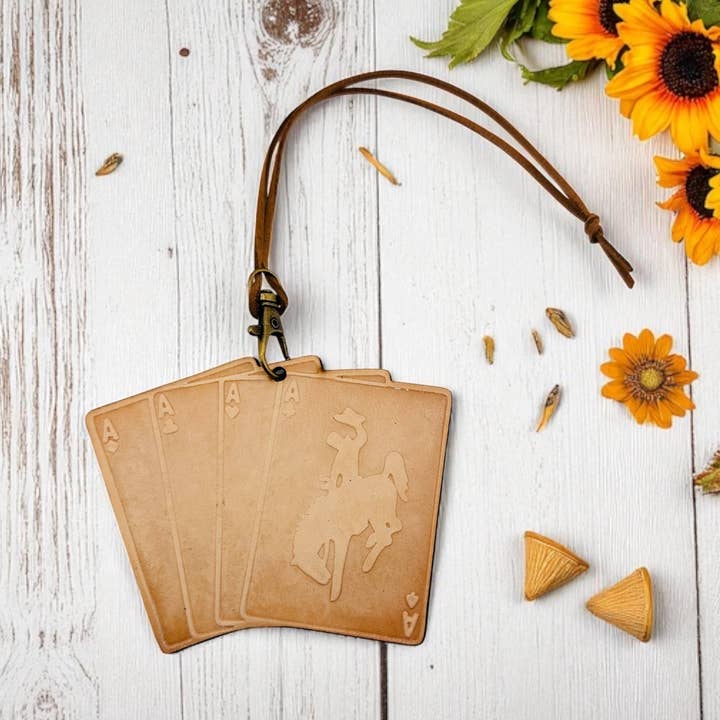 Bucking Aces Profumatore in Pelle per la vendita all'ingrosso da parte di Fresh Hide - Molock Collections