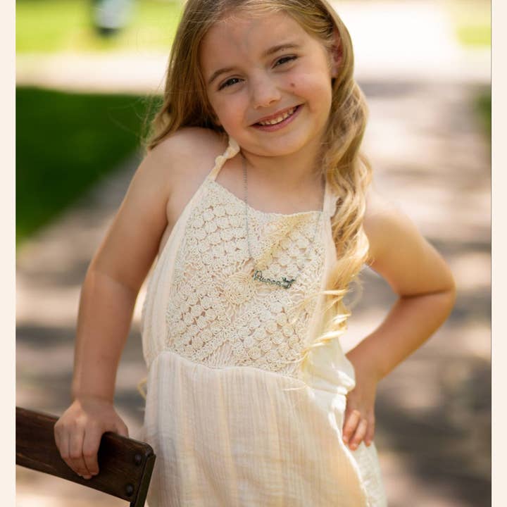 HAHA MAMA Clothing - Venta al por mayor Conjunto de mamá y bebé - Mono de Crochet Blanco Suave para Mamá e Hija - Niña2