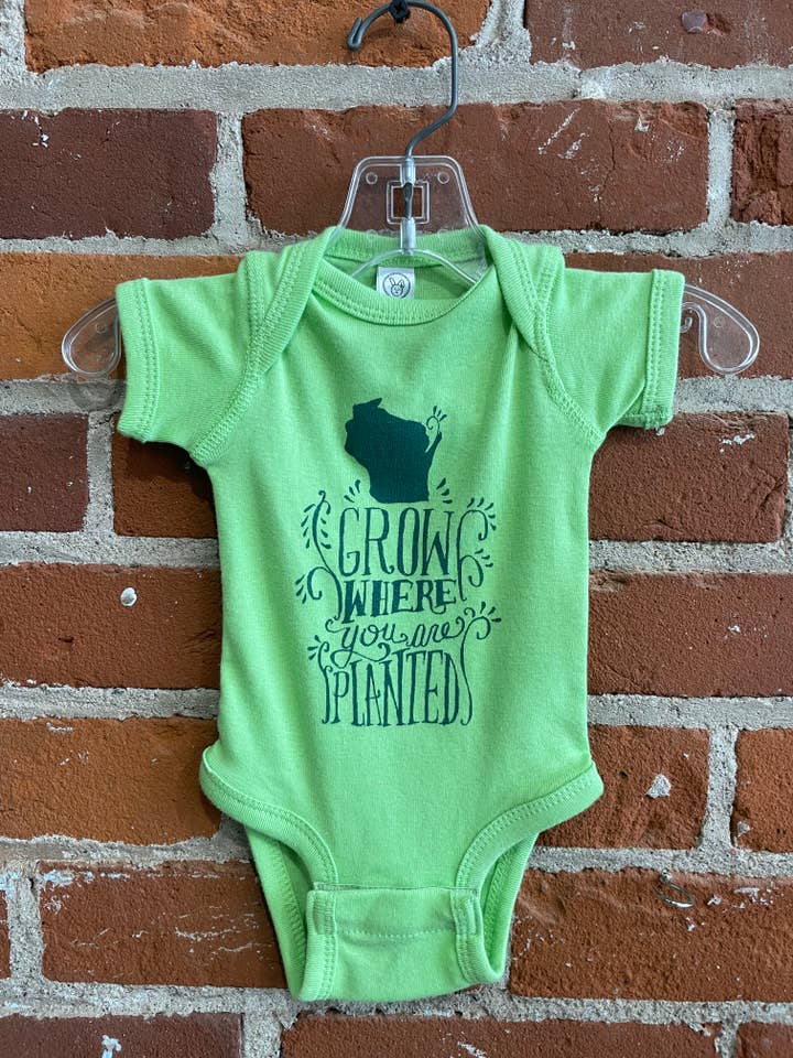 Wisconsin grandir où vous êtes plantés costume de corps de bébé pour la vente par Tangled Up In Hue