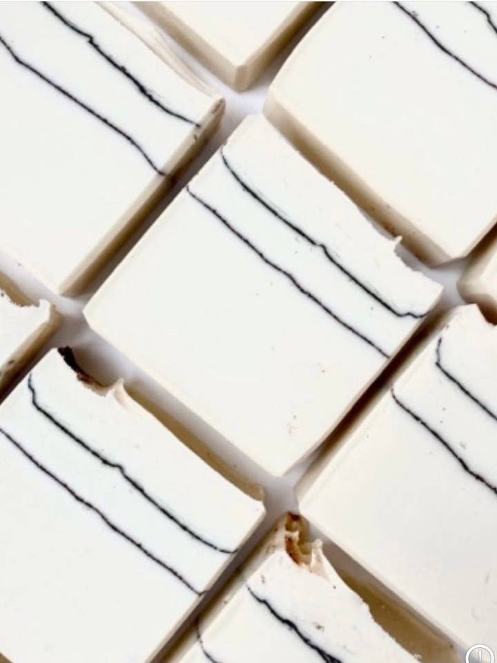 Cranberry Ice - Artisan Vegan Soap - Batch of 10 for wholesale by Soakind