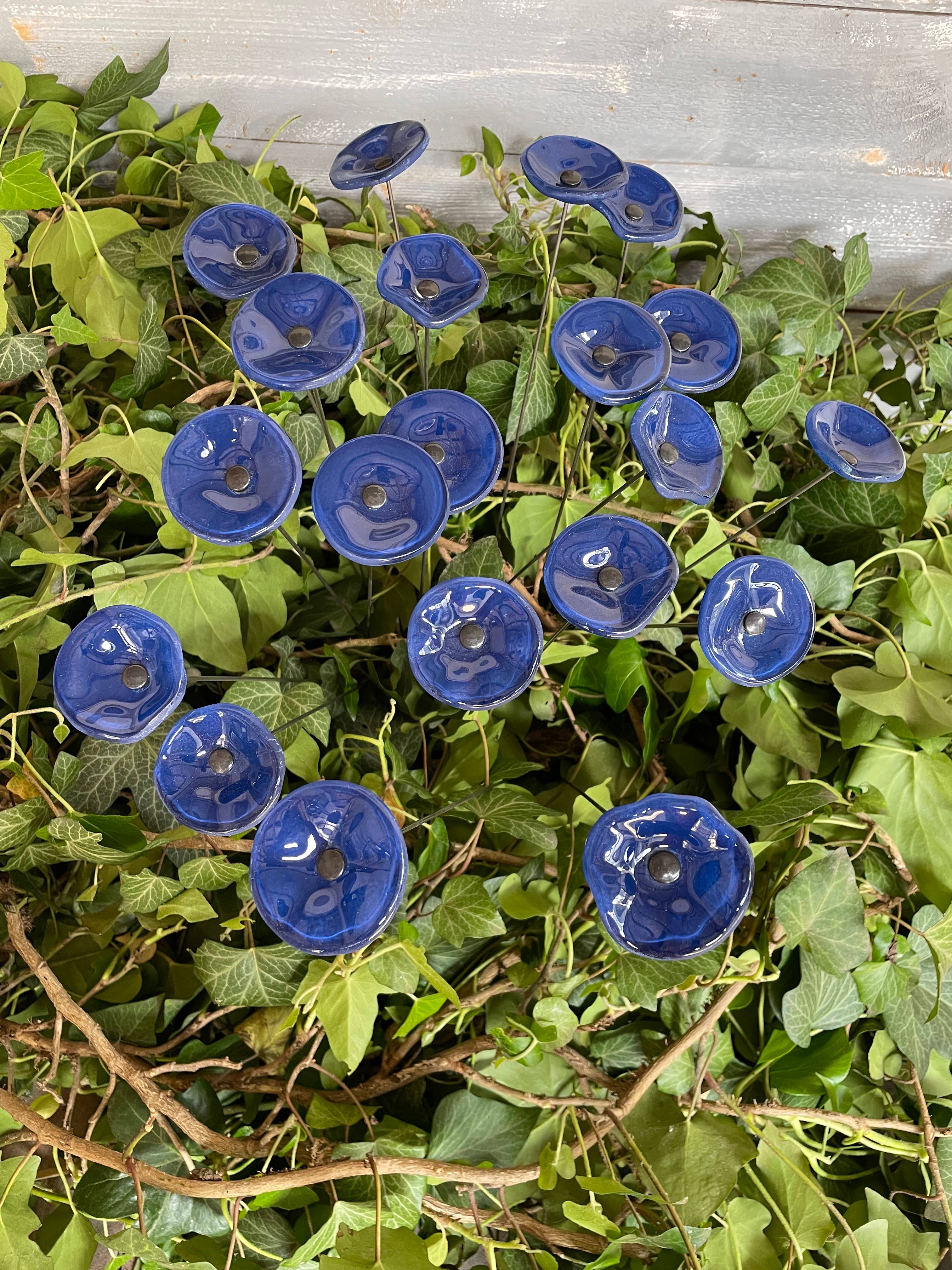 CARNEOL GLASS – Estaca de jardim/relva por atacado – Pequena flor redonda de vidro para uso interno em azul escuro2