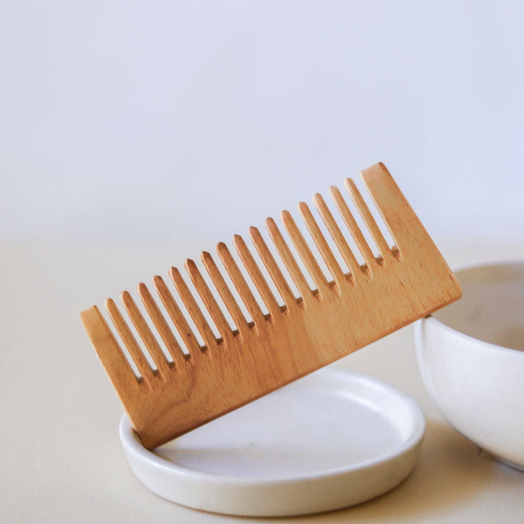 Chickidee - Wholesale Hair Brush/Comb - Organic Lifestyle Neem Detangling Comb1