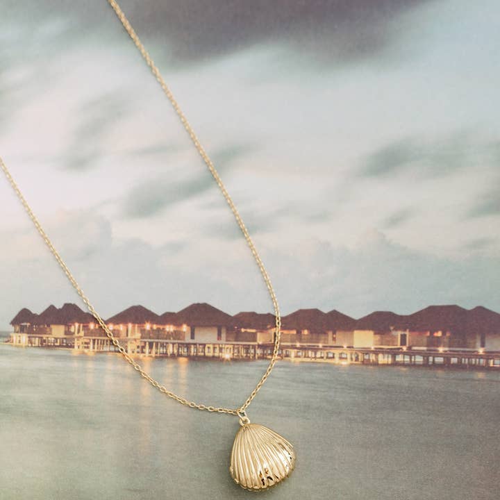 Coast and Cove – Engroshandel Halskæde med vedhæng – Muslingskalmedaljon5