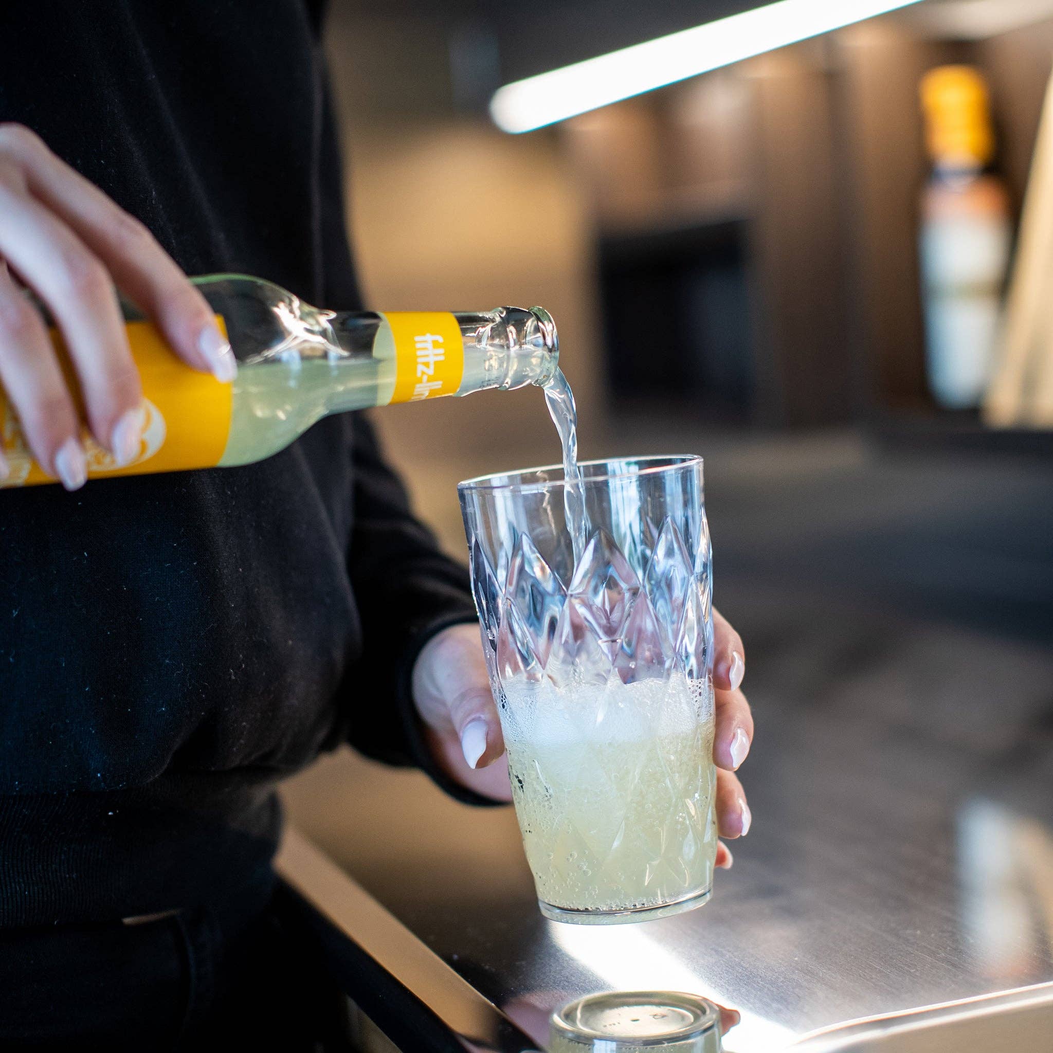 Glass CRYSTAL L for wholesale on Faire3