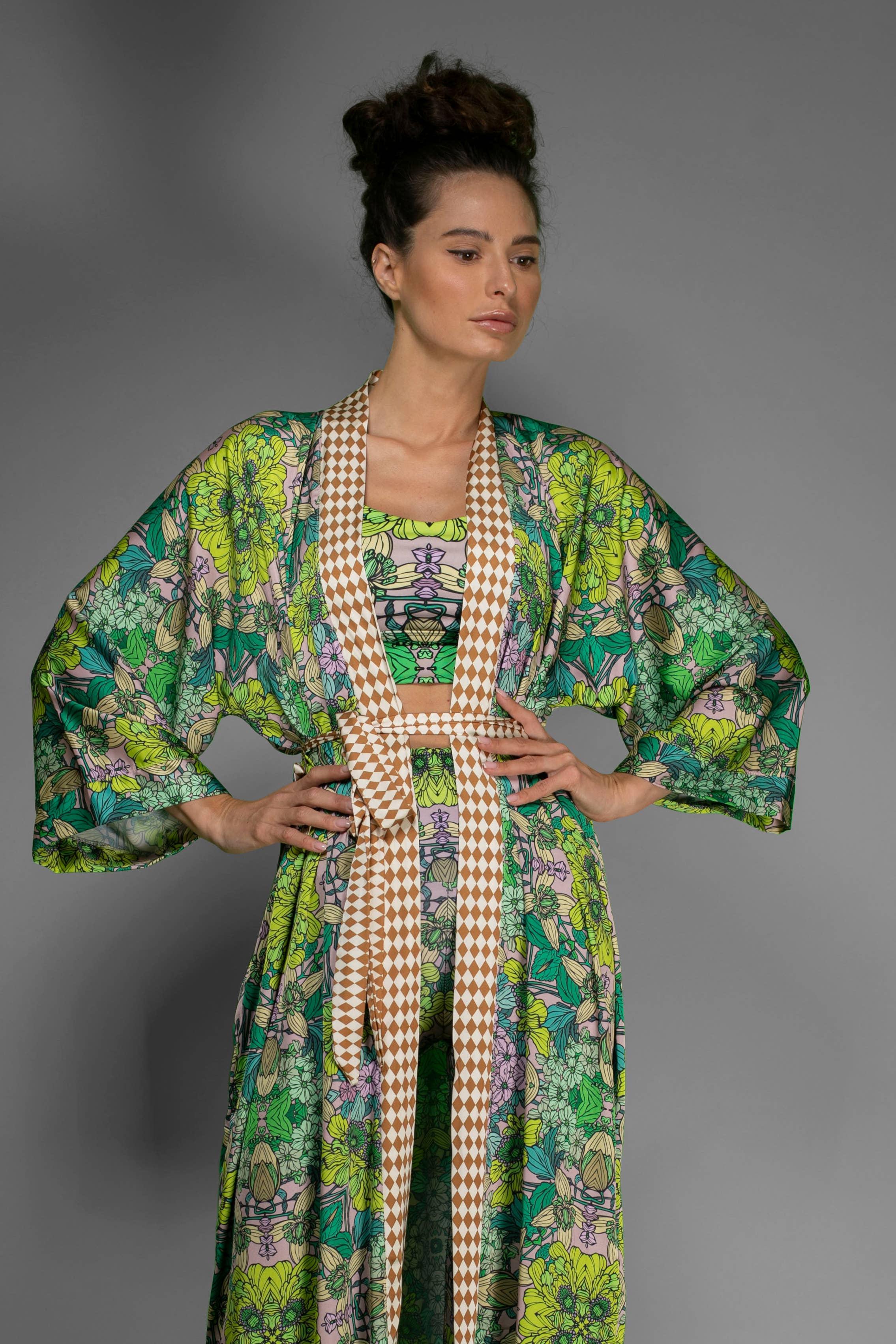 Nuvula - Wholesale Kimono - Women's - Green Floral Satin Kimono Robe