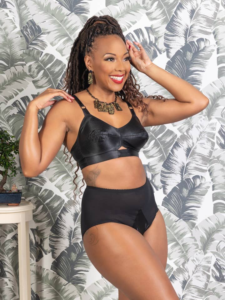 What Katie Did - Wholesale Underwear – Women's - Knickers Maitresse Nouveau L21214