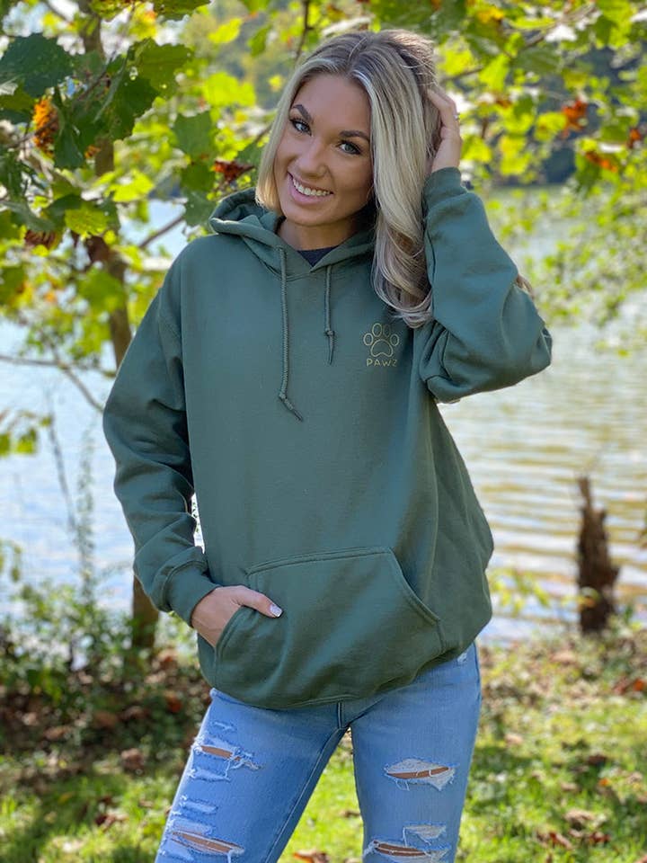 Sweat à capuche Camellia Swirl Olive pour la vente par PAWZ