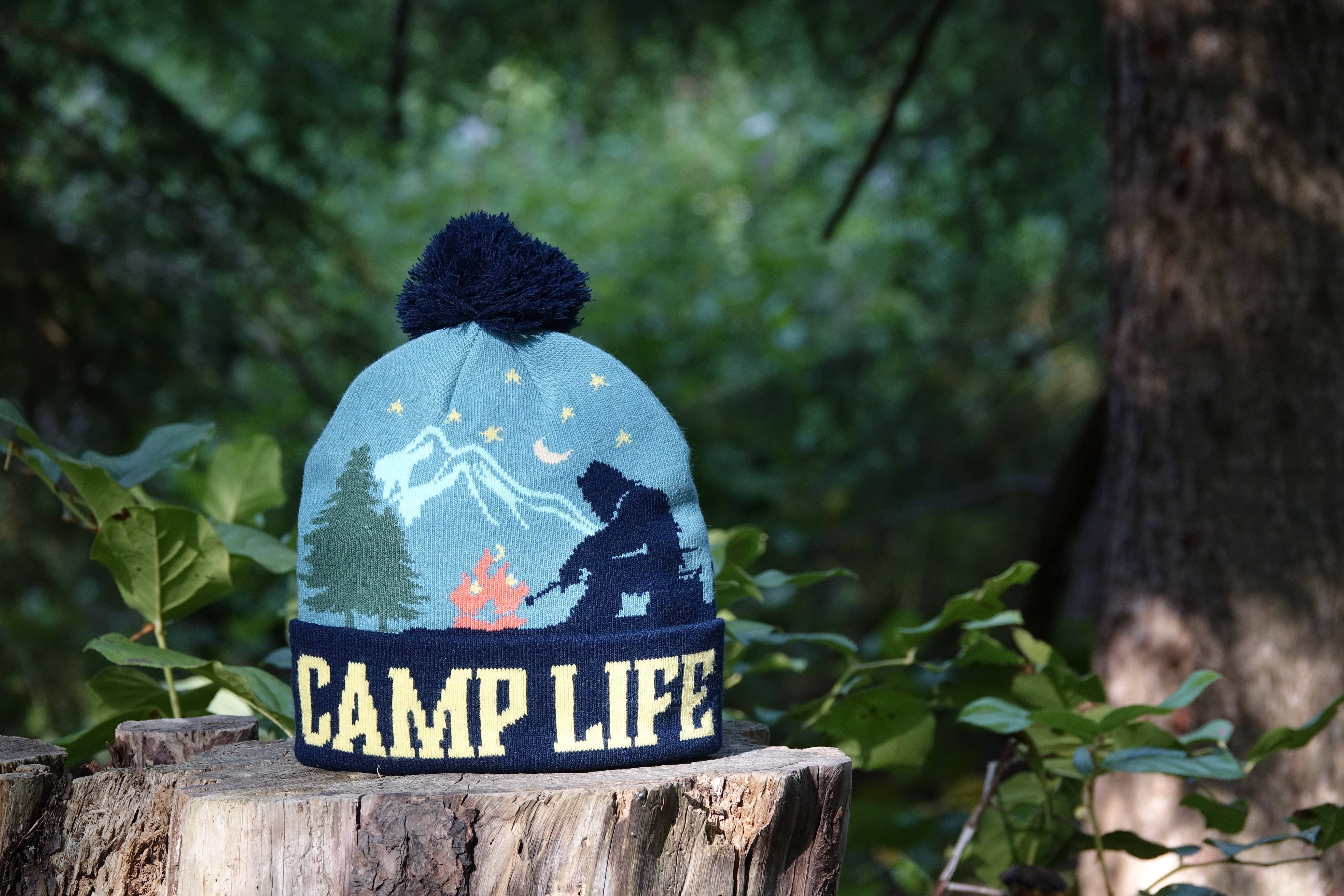 Northern Icons Creations INC - Vente Bonnet – unisexe - Bonnet à pompon Camp Life2