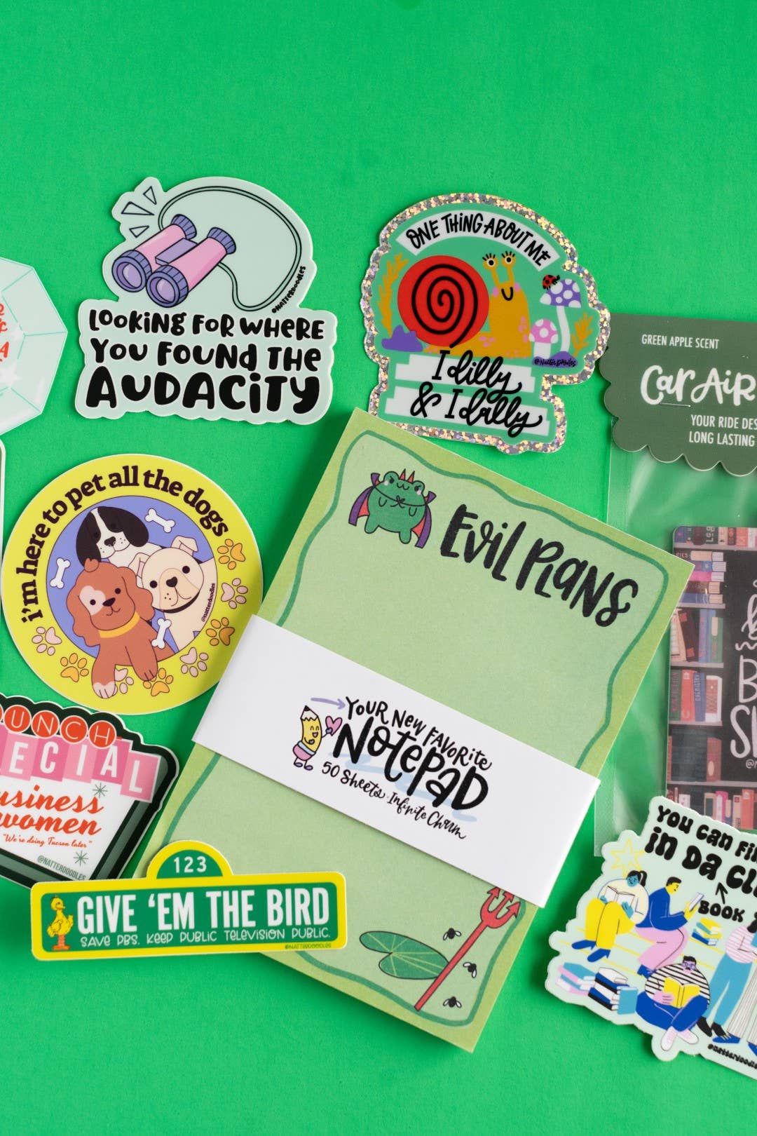 NatterDoodle - Wholesale Sticker - One Thing About Me: I Dilly & I Dally Sticker – Cute Snail 2