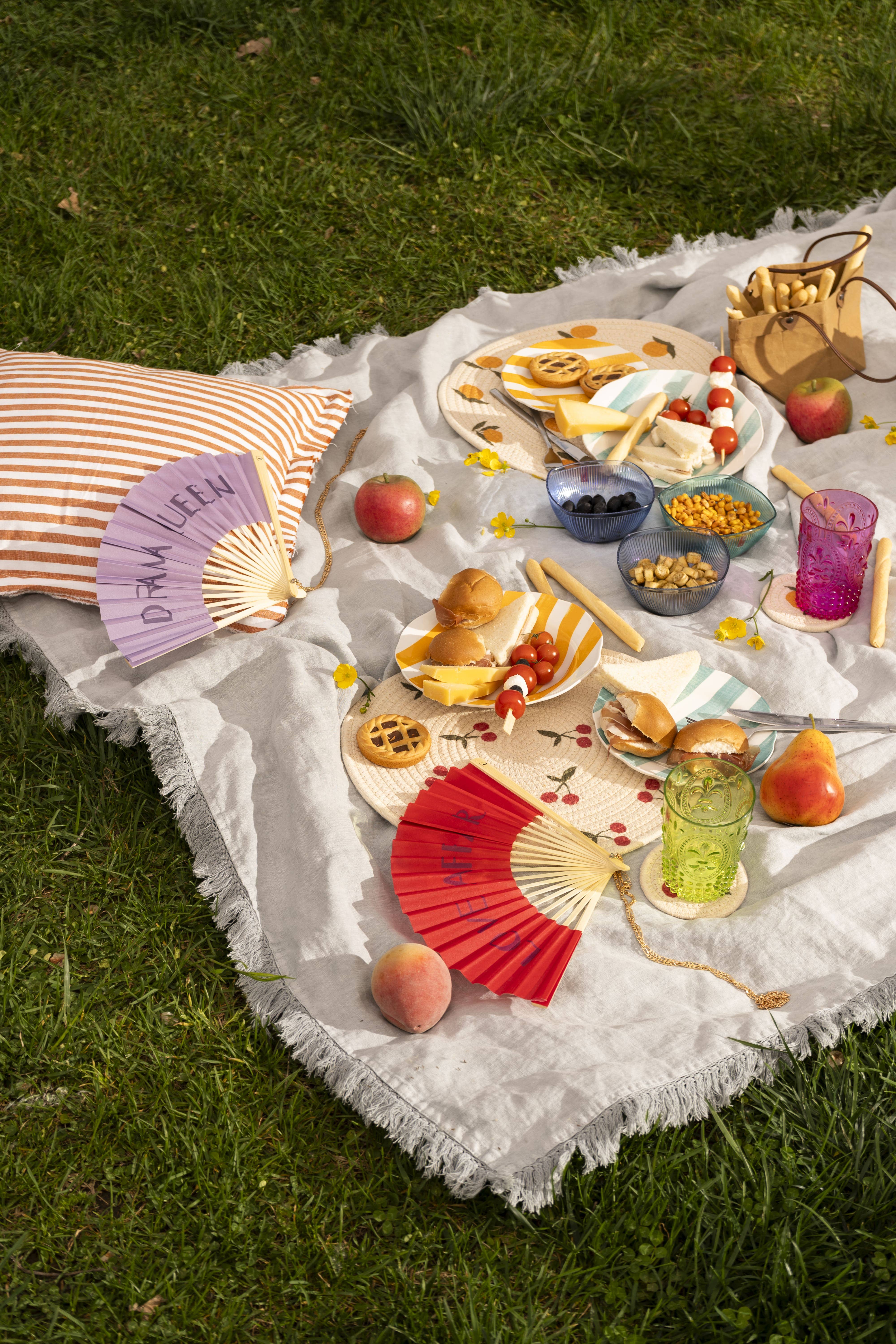 VdE Tivoli 1996 - Wholesale Handheld Folding Fan - CEDAR FAN PEDRO / CORDINO3