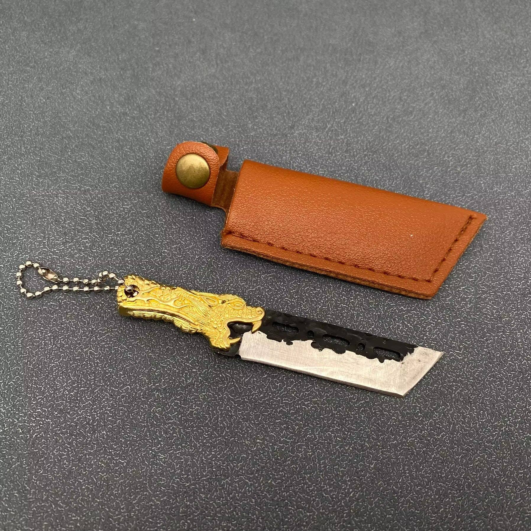 Mio Queena - Vente Couteau de poche/étui - Couteau en acier inoxydable avec manche en forme de tête de dragon et émail, avec étuis6