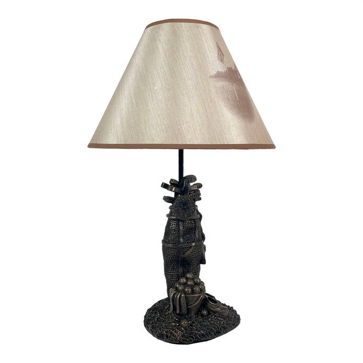 Zeckos - Venta al por mayor Lámparas decorativas/de escritorio - Lámpara de mesa Golf Lovers Tee Time con pantalla decorativa1