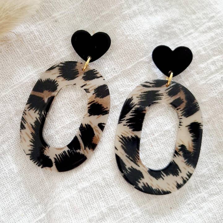 Graue/schwarze ovale Herzohrringe für den Großhandel von Les Noeuds de Maman