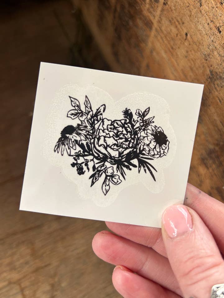 Tatouage Temporaire Fleurs Vintage pour la vente par Left Grain