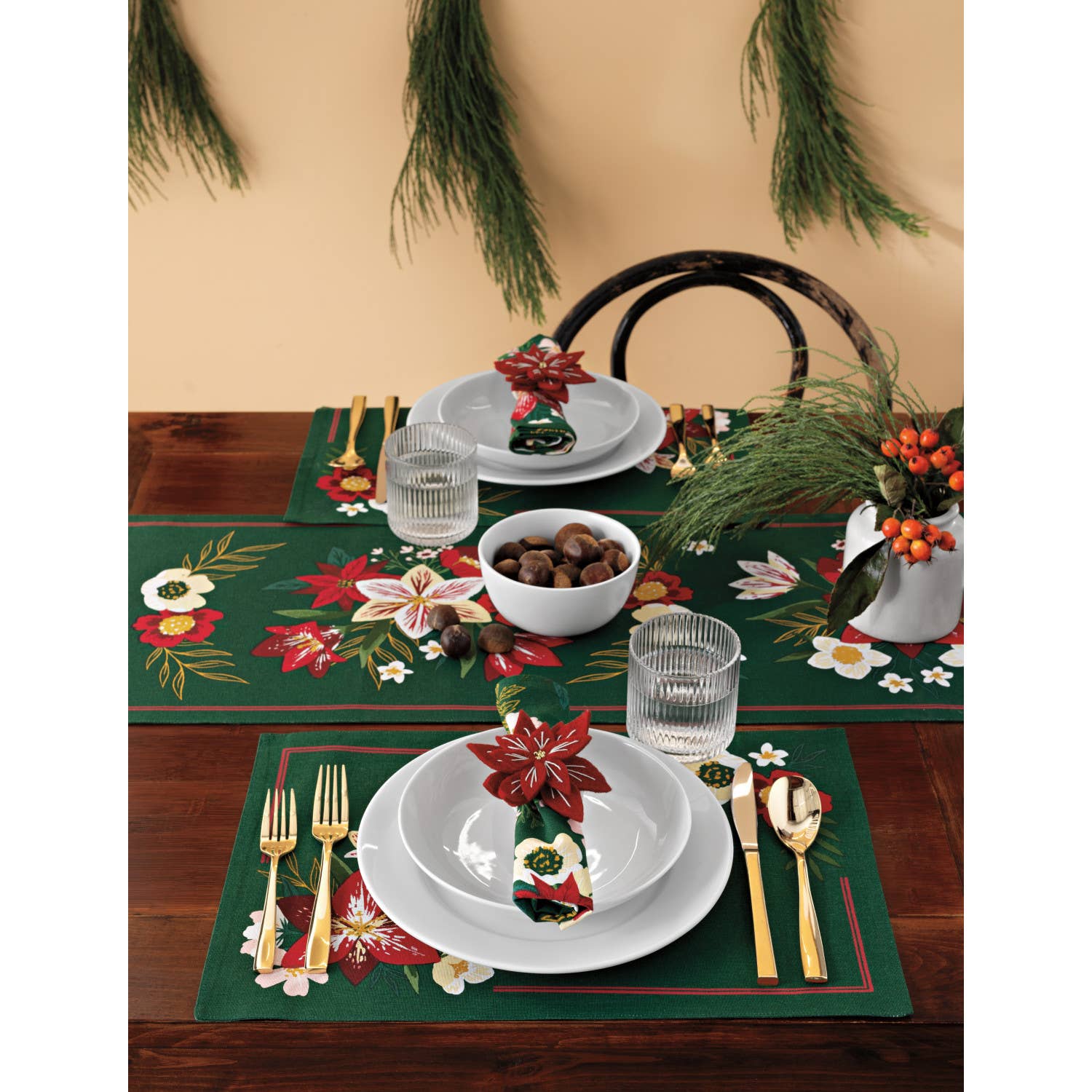 Danica Brands - Wholesale Table Runner - Now Designs Amaryllis Christmas Runner2