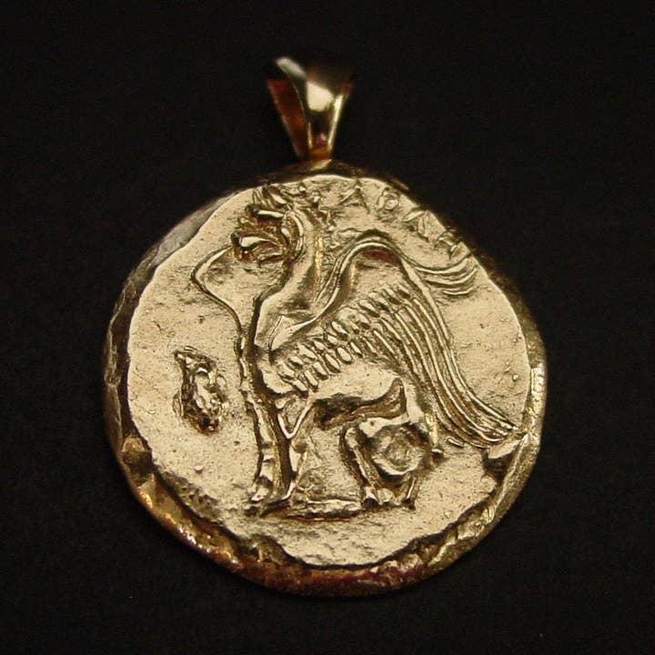 Griffin munthanger voor wholesale door Vis a Vis Jewelry