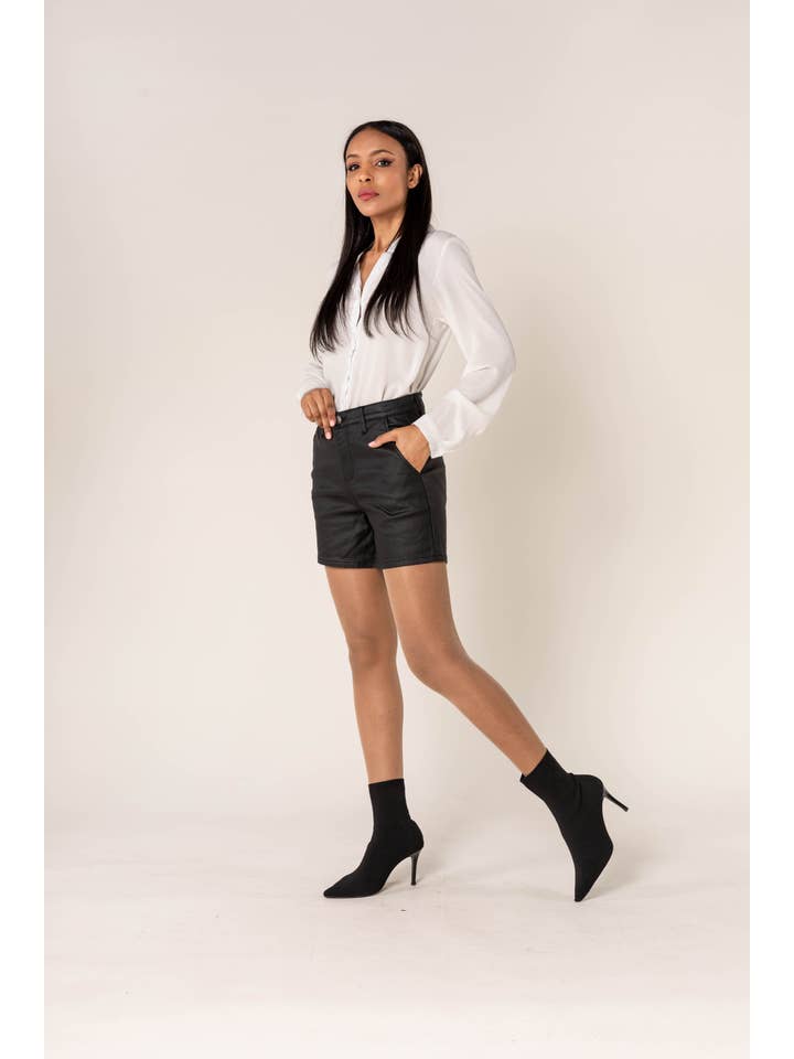 Nina Carter - Wholesale Shorts - Women's - Nina Carter LP202/LP203 lined oiled effect coated shorts1