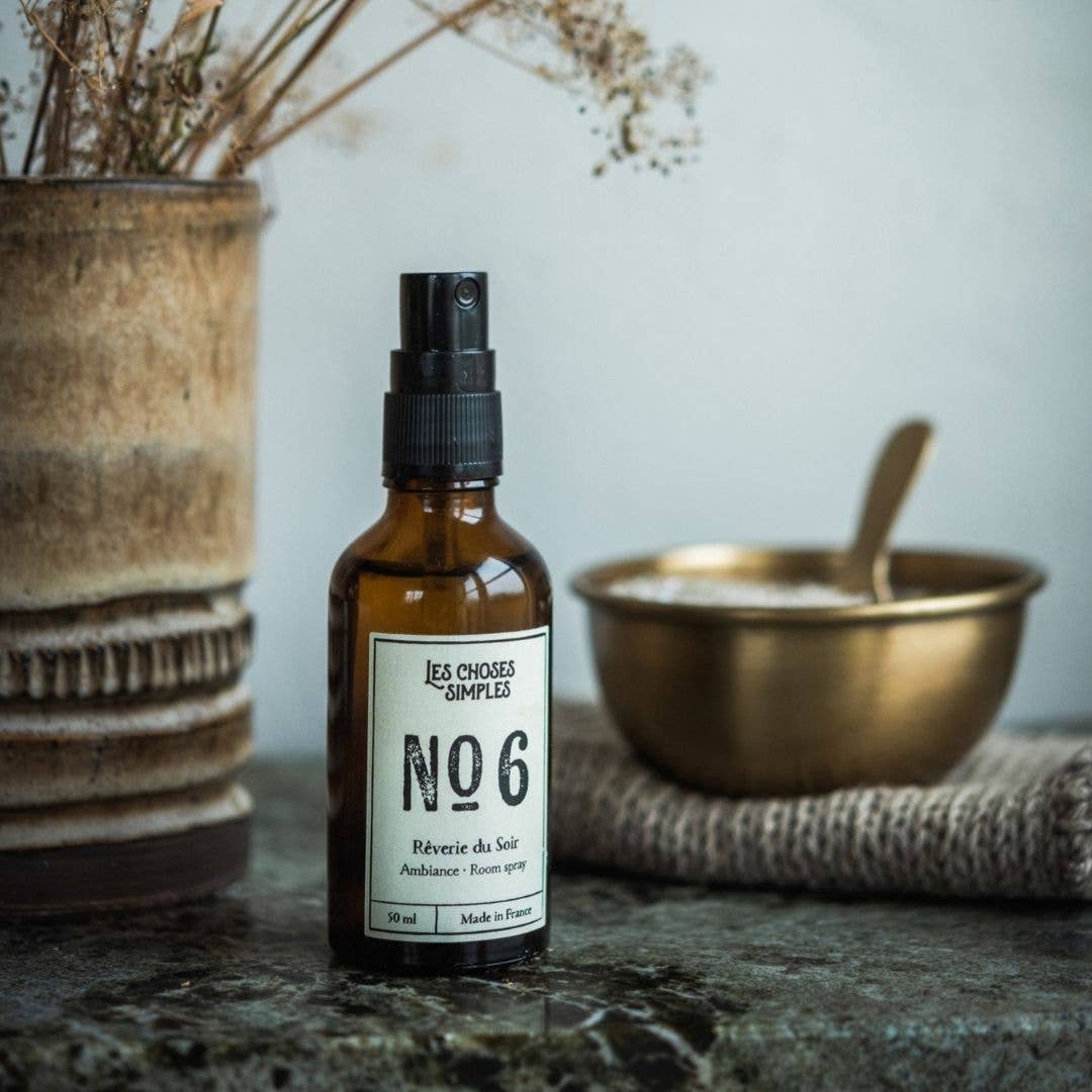 Les Choses Simples – wholesale Room & linen spray – Room Spray -Nr6 (Amber & Lavender)1