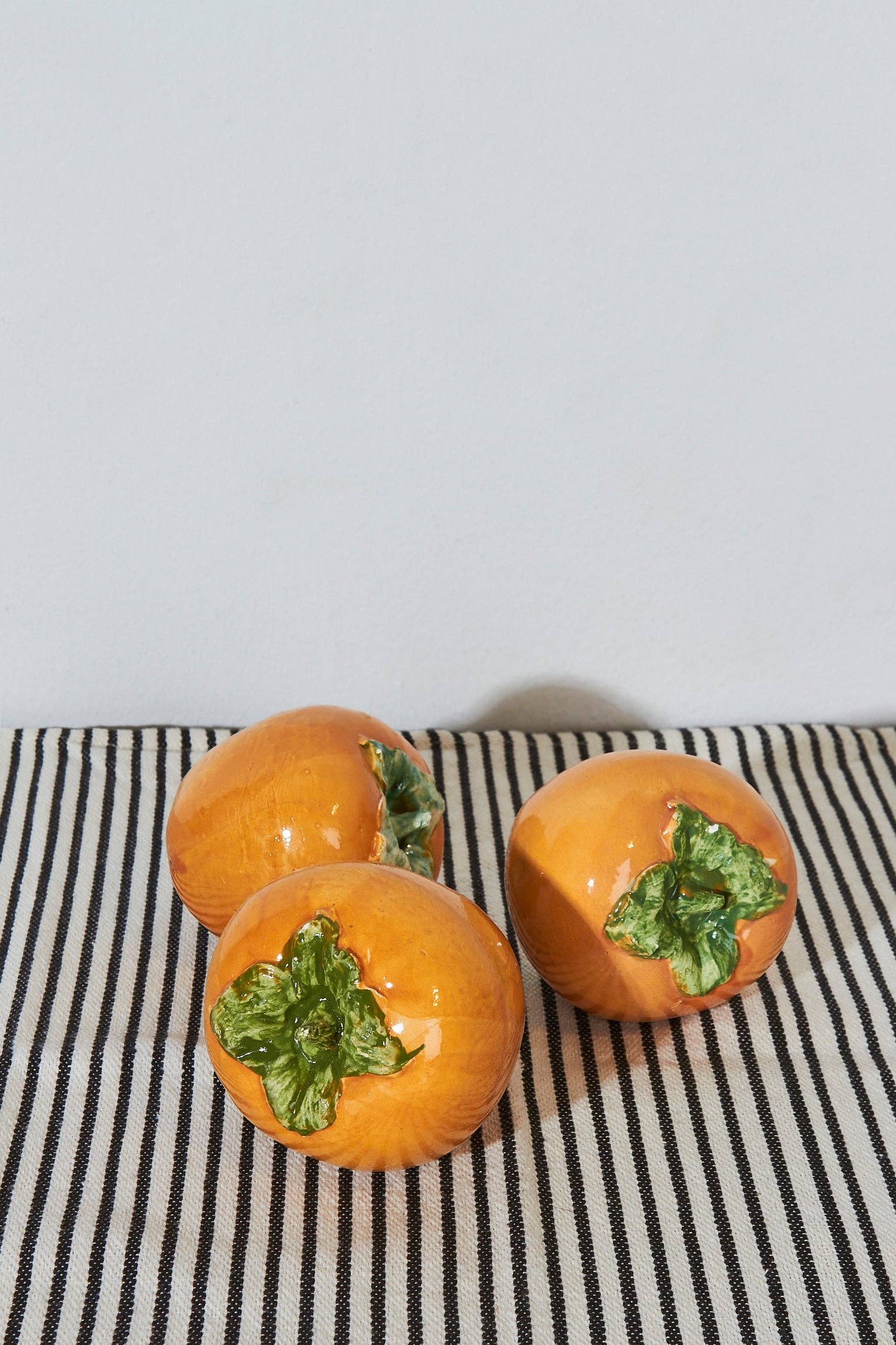 Eturel Madrid - Wholesale Decorative Tabletop Object - Glazed ceramic replica persimmon1