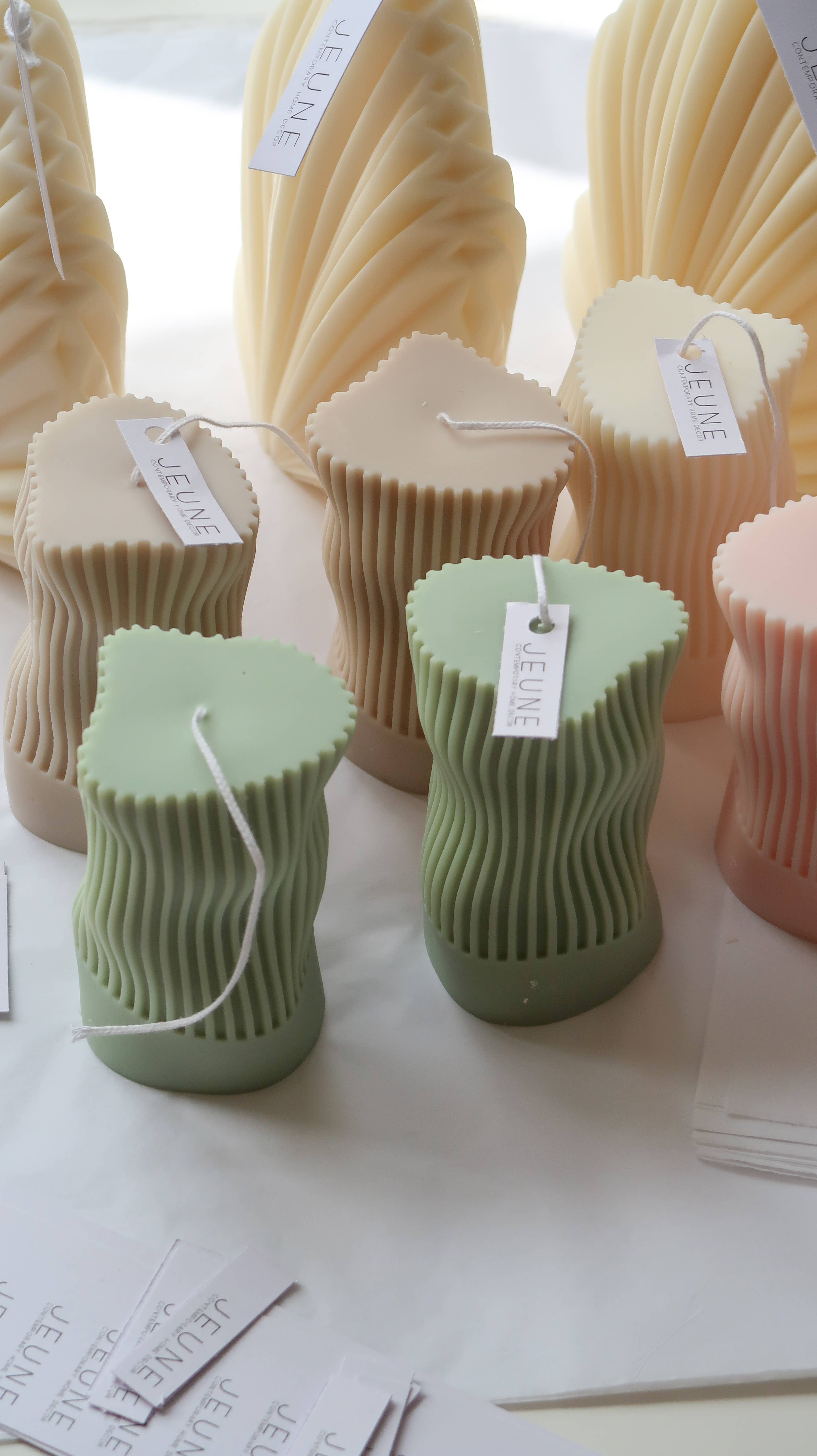Jeune Home - Wholesale Novelty Candle - Irregular Wavey Soy Candle | Ribbed candle1