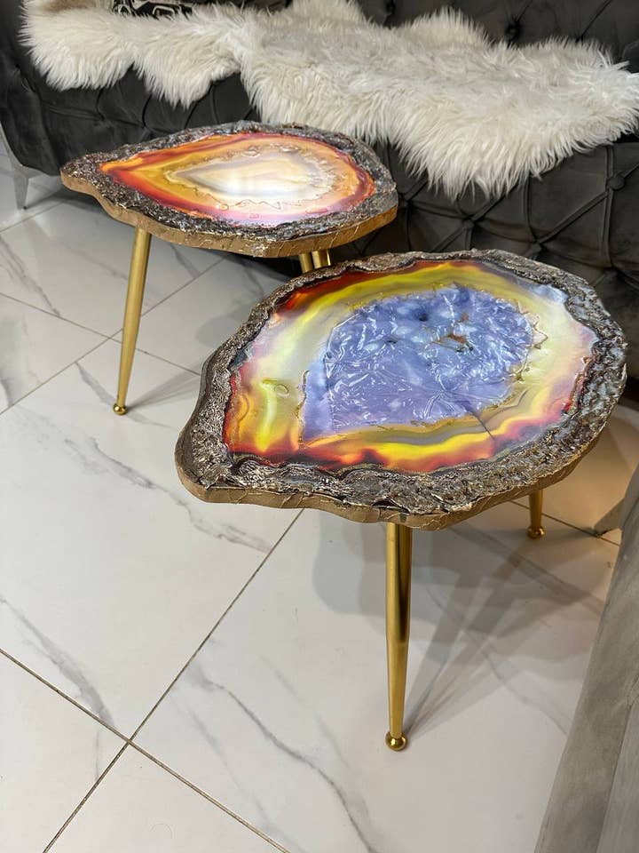 2 grandes tables gigognes faites à la main en époxy art Geode, café/accompagnement ( pour la vente par SamshineDesign