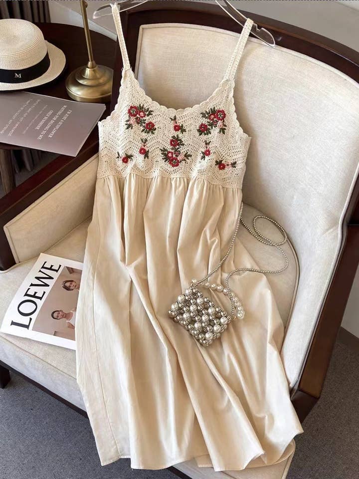 Crosa - Hæklet blonderkjole med spaghettirem for engroshandel hos Funkyrel® Atzbranding Limited