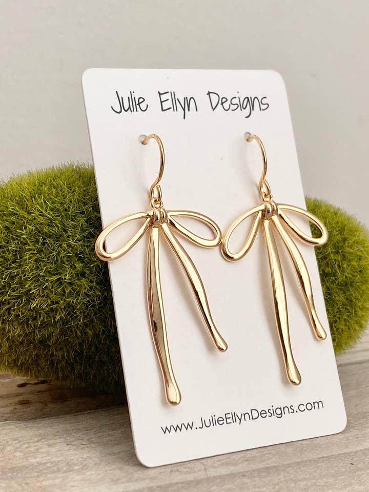 Orecchini Fiocco Oro per la vendita all'ingrosso da parte di Julie Ellyn Designs