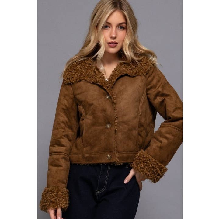Veste courte en daim et fourrure pour femmes pour la vente par Upmost