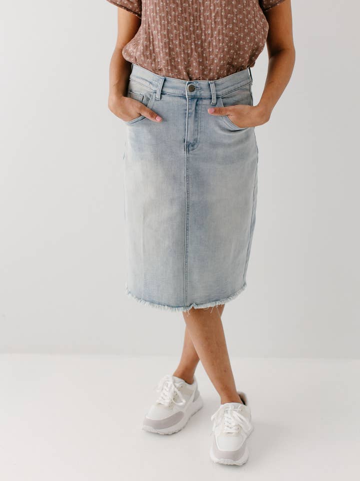 The Main Street Exchange - Wholesale Skirt - Women's - 'Lily' Stretch Denim Knee Length Skirt4