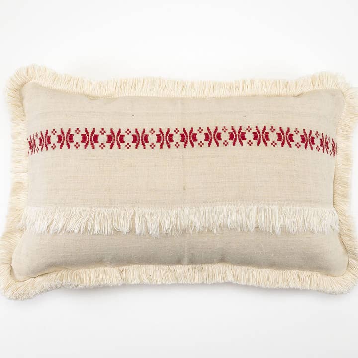 Kissen: Antiker handgewebter ungarischer Hanf - P083 für den Großhandel von Lineage Botanica