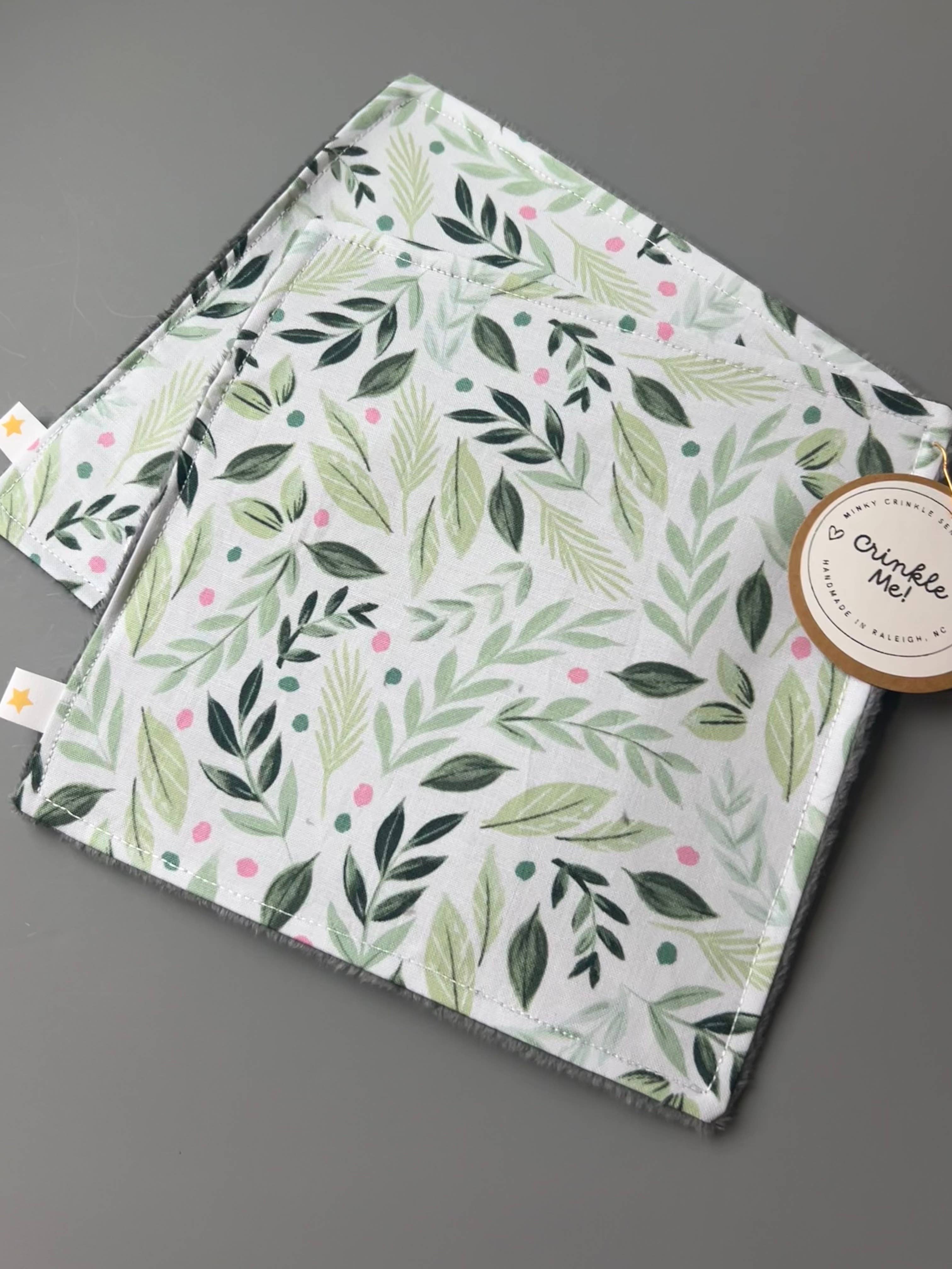 Port & Starbird - Vente Jouet sensoriel – bébé - Jouet sensoriel froissé en minky Fougères et Frondes2