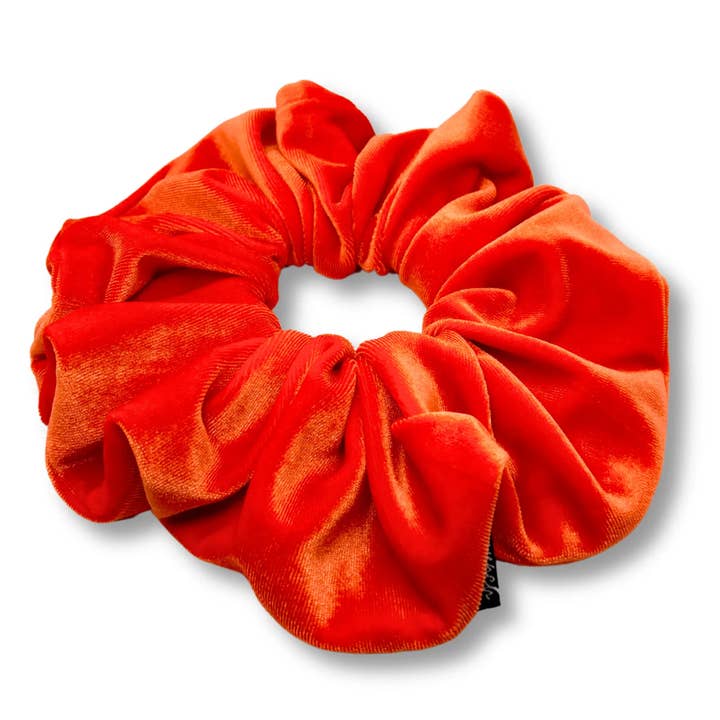 Chouchou en velours orange vif pour la vente par Enchanted Scrunch