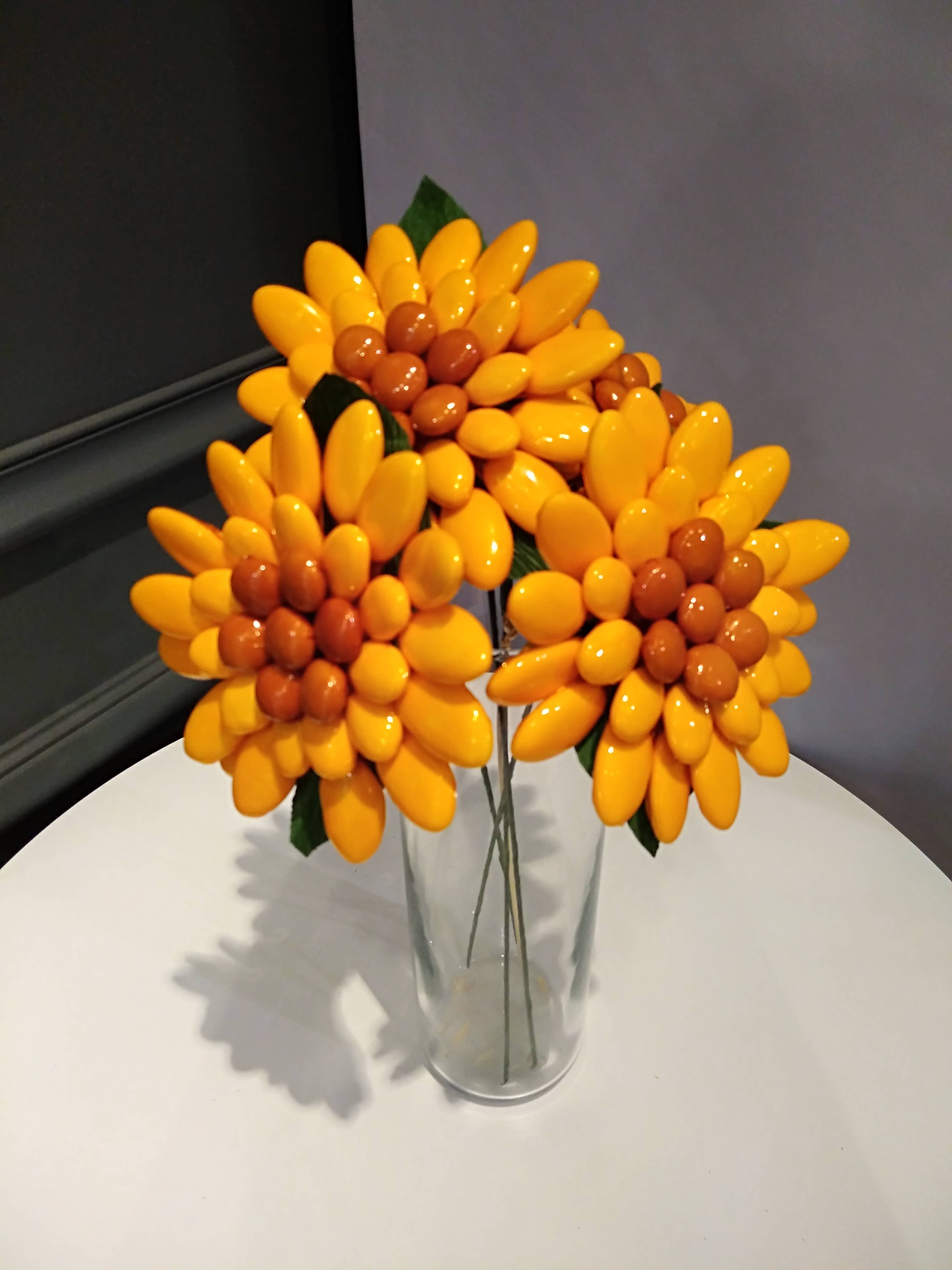 Fleurs-Thés en chocolat - Vente Friandises enrobées de chocolat - Grand tournesol en dragées chocolat2