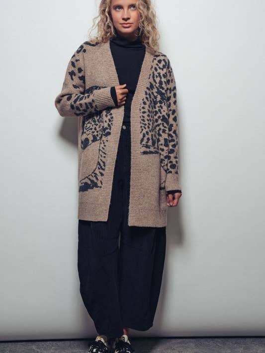 Urban Daizy - Wholesale Cardigan - Women's - Animal Jacquard Long Knit Cardigan4