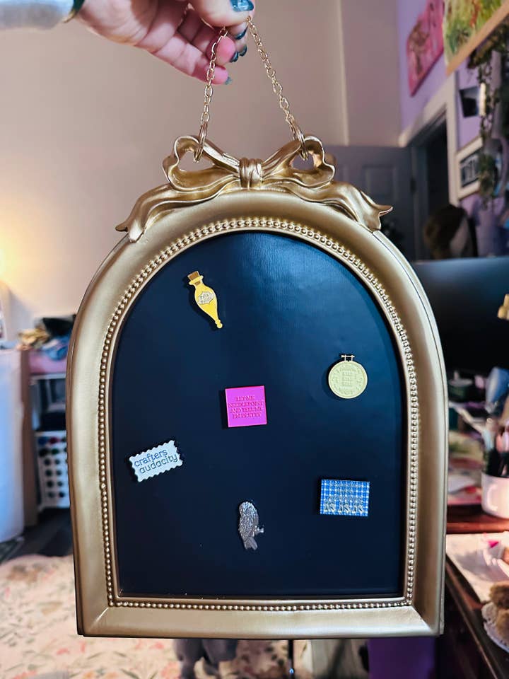 Bow Needleminder Display Holder for wholesale by Bookshelf Anatomy, LLC