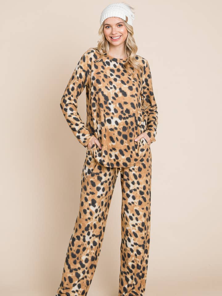 ETK-8897-PL Plus Size Animal Print Soft and Cozy Loungewear for wholesale by Emerald Collection