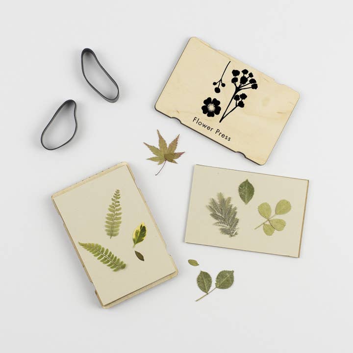 Studio Wald - Wholesale DIY Craft Kit - Pocket Flower Press - Silhouette