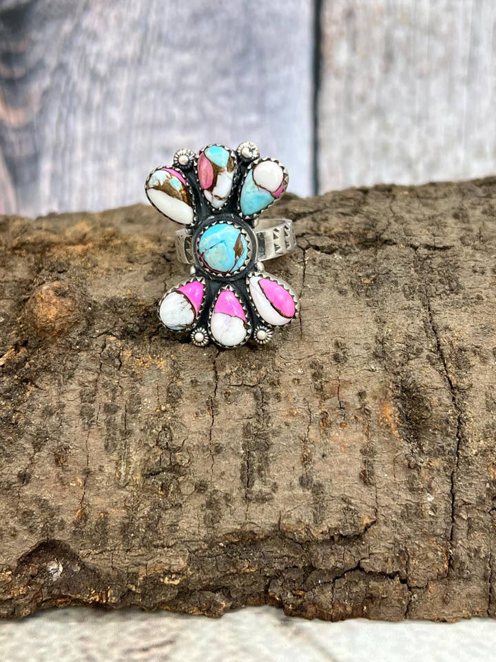 Bague ajustable en argent sterling fait main avec turquoise "Cotton Candy" signée Nizhoni. pour la vente par Nizhonitradersllc