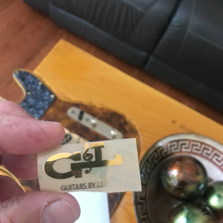 Autocollant pour guitare G&L en métal Headstock Restoration M78 pour la vente par Luthier decals