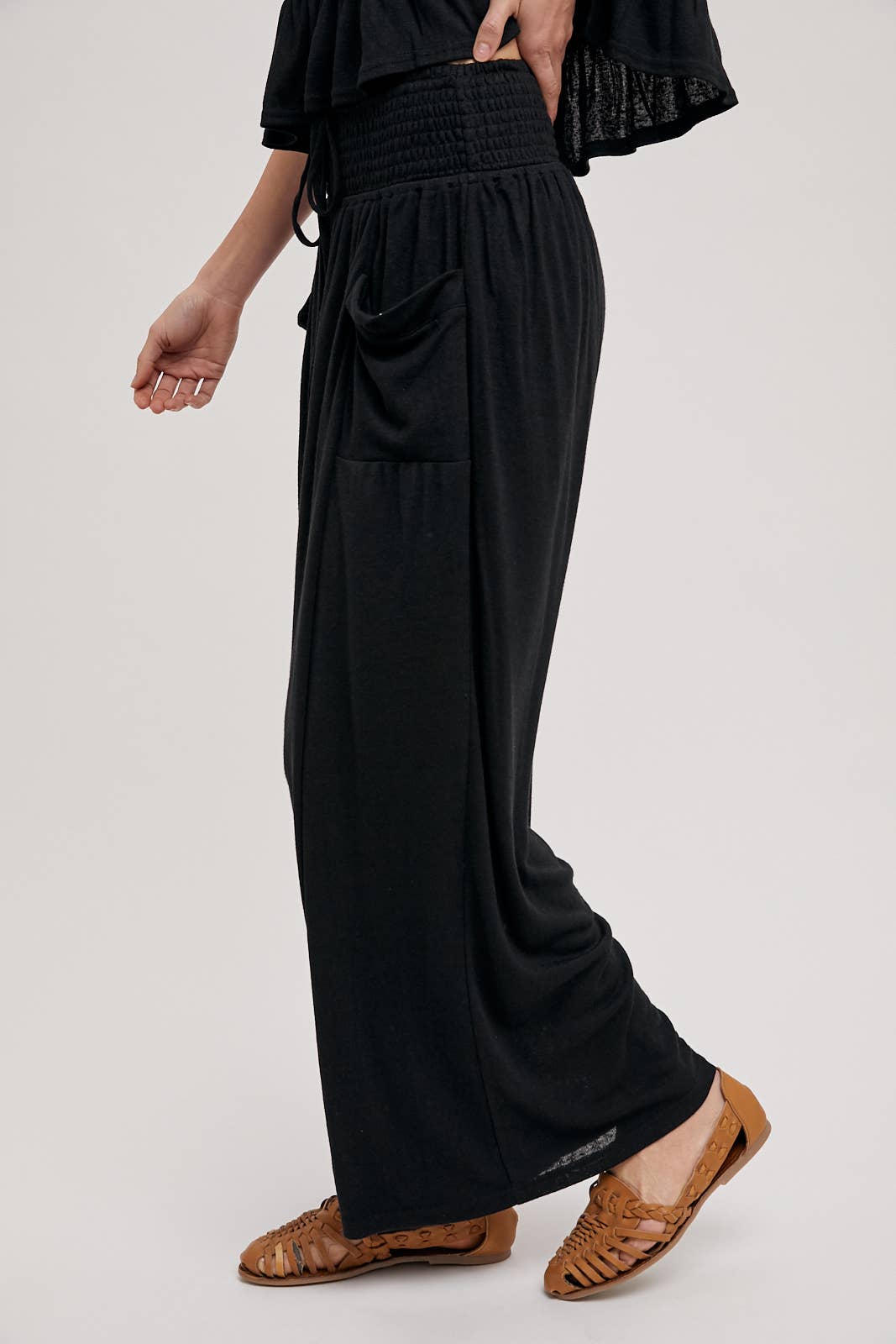 Bluivy – wholesale Set med topp och byxa – Dam – AVSLAPPNAD STICKAD SMOCKAD TOPP OCH BREDA BYXOR SET20