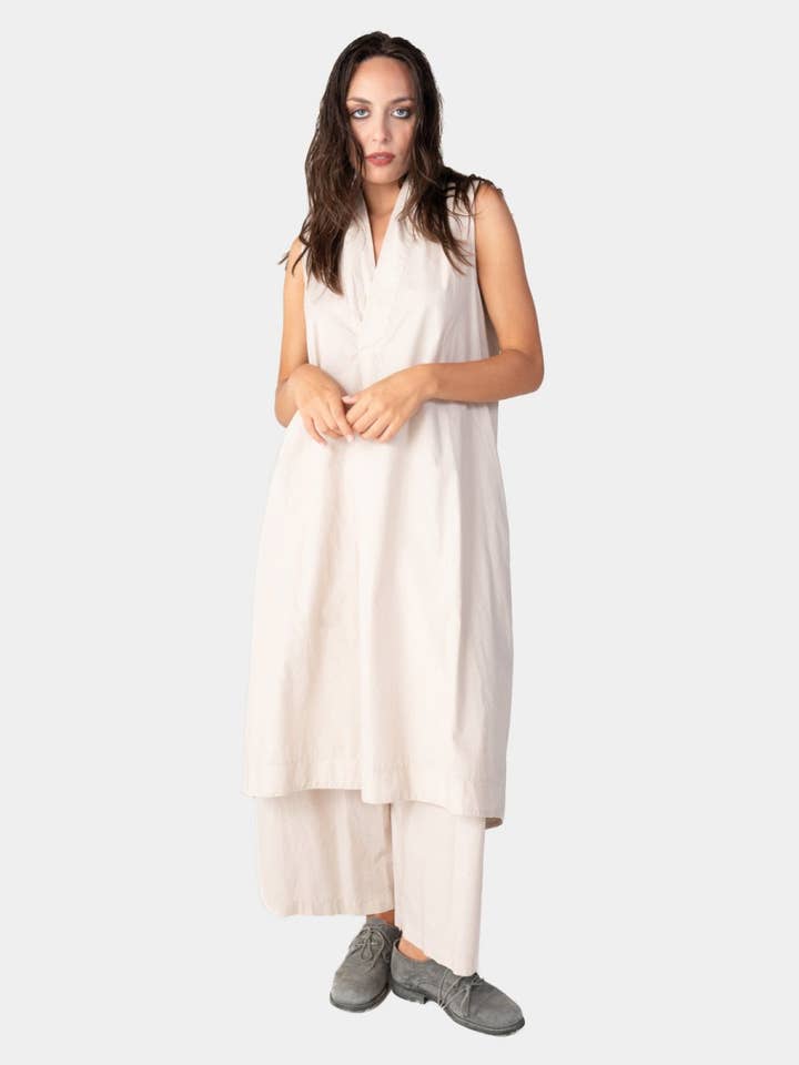Baci & Amici Fashion - US Continental - Wholesale Dress - Women's - V-Neck Sleeveless Organic Cotton Midi Dress8