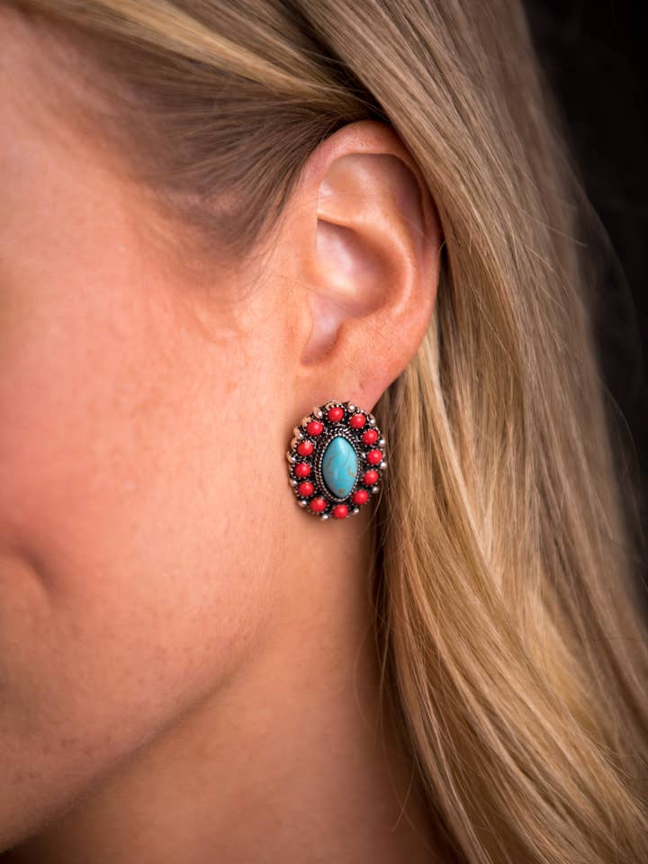 Pendiente alargado con forma de poste rojo y turquesa para venta al por mayor de West & Co.