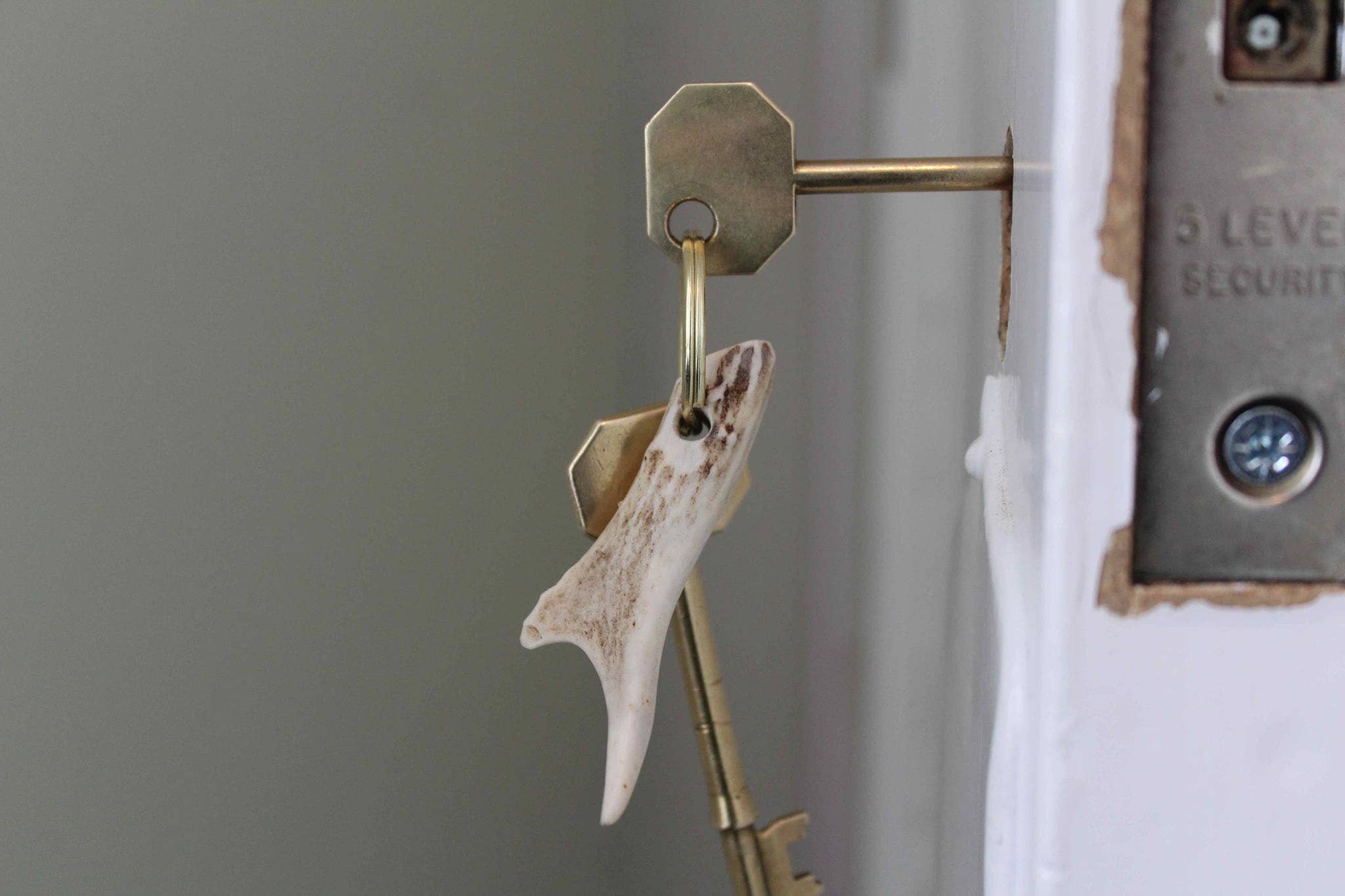 J Boult Designs - Wholesale Keychain - Unisex - Antler Keyring — Handmade Rustic Scottish Gift2