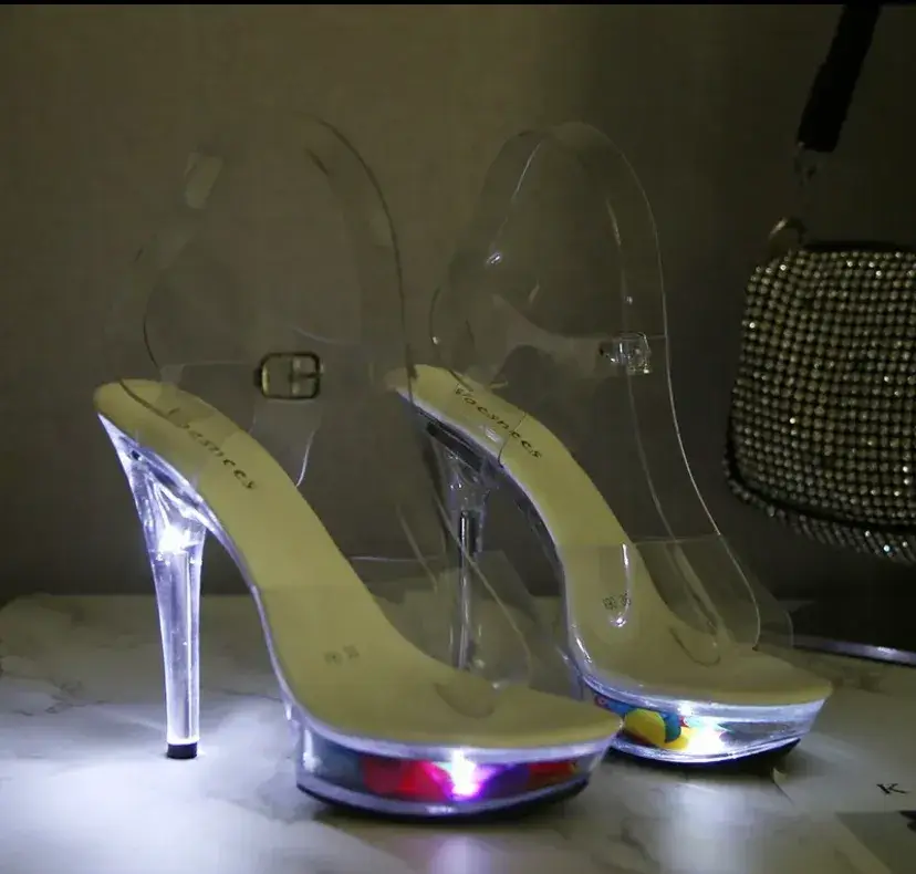 SugarQuoteMeNot LLC – Engroshandel Platform - Dame – LED-oplyste platform-stiletter10