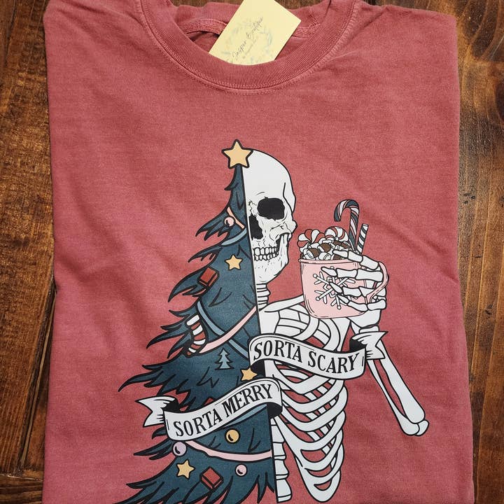 Una sorta di maglietta CC Merry, una sorta di spaventosa per la vendita all'ingrosso da parte di The Jasper Boutique