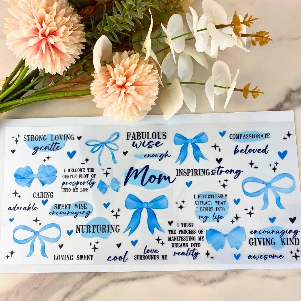 HKS Custom Designs – Großhandel Aufkleber – Mama Bestätigungen Blauer Bogen | 40 oz UV DTF Hülle0