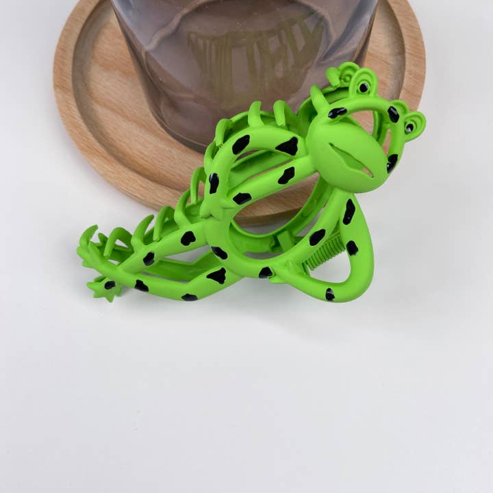 green Alloy frog hair clip for wholesale on Faire