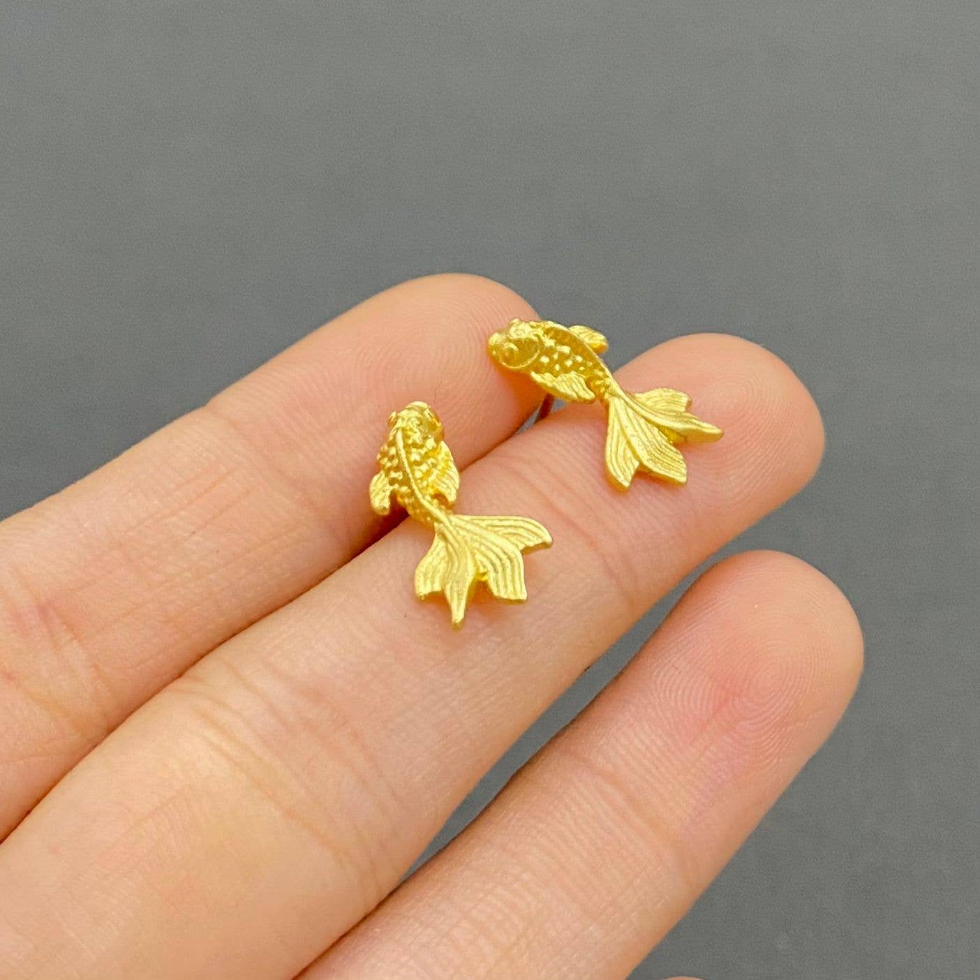 Mio Queena - Wholesale Stud/Post Earrings - 14K Gold Plated Goldfish Ear Studs1