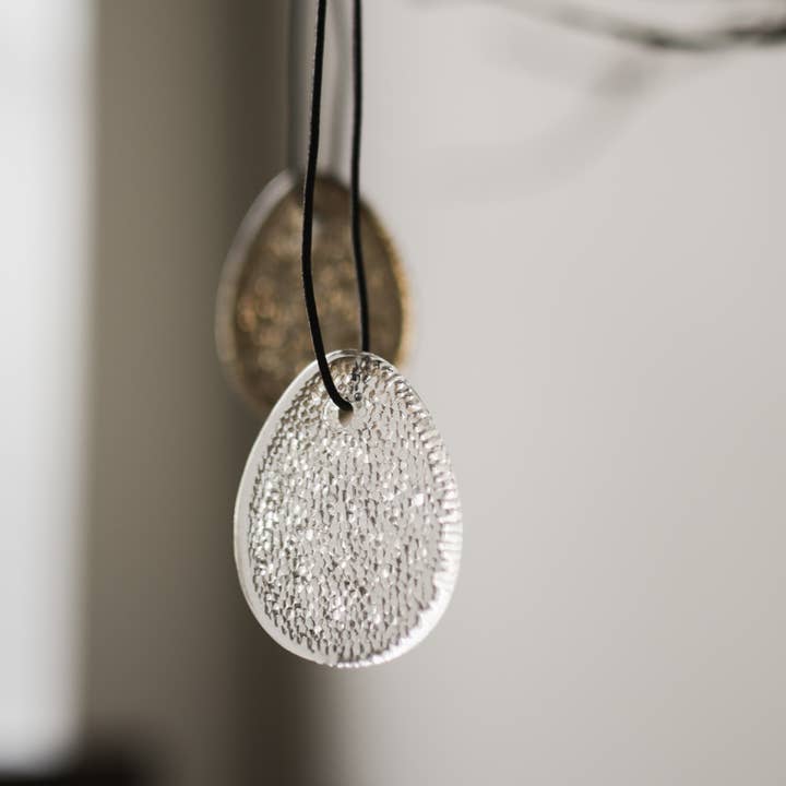 ŒUF SUSPENDU AÉRÉ pour la vente par DBKD